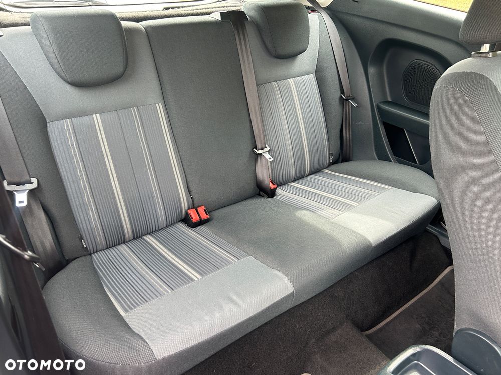 Ford Fiesta - 12