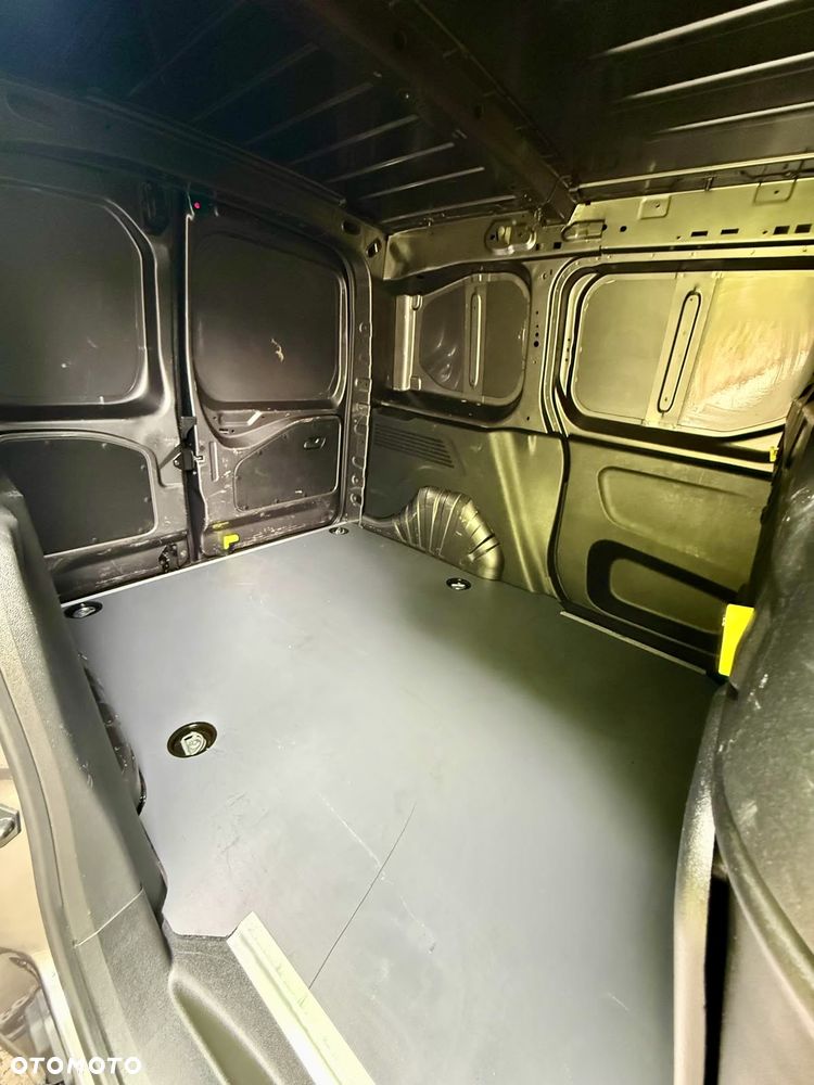 Toyota Proace City - 26