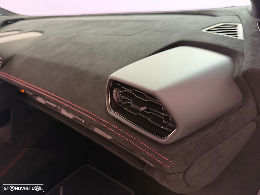 Lamborghini Huracán STO - 32