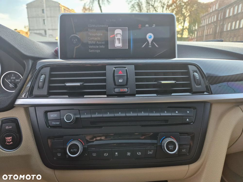 BMW Seria 3 328i Sport-Aut Luxury Line - 27