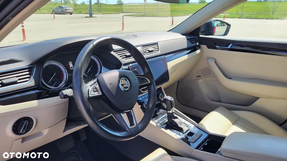 Skoda Superb 2.0 TDI DSG L&K - 5