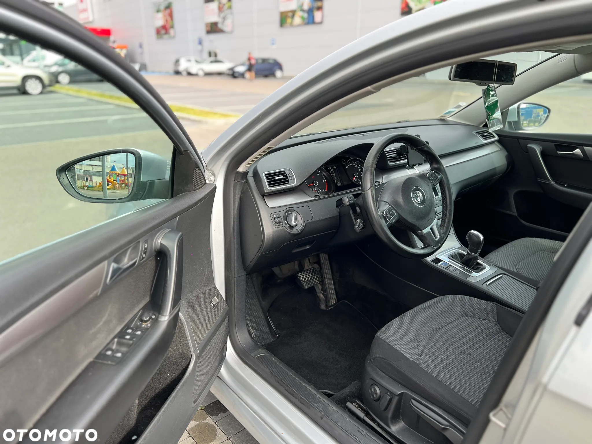 Volkswagen Passat 2.0 TDI DSG BlueMotion Technology Comfortline - 12