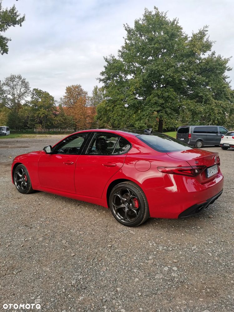 Alfa Romeo Giulia 2.0 Turbo 16V AT8-Q4 Ti - 23