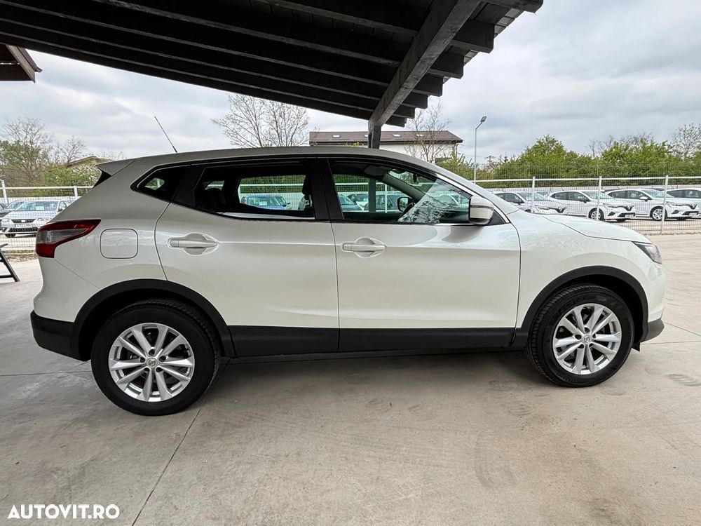 Nissan Qashqai 1.5 DCI Start/Stop N-Connecta - 11