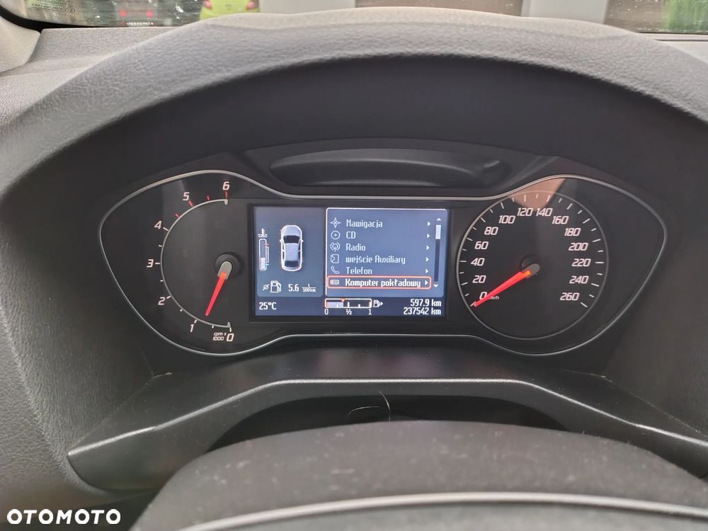 Ford Mondeo 2.0 TDCi Titanium - 11