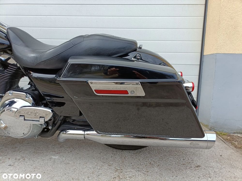 Harley-Davidson Touring Street Glide - 30