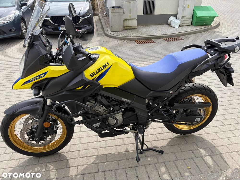 Suzuki V-STROM - 4