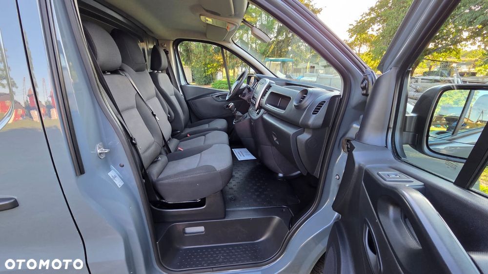 Renault Trafic - 12