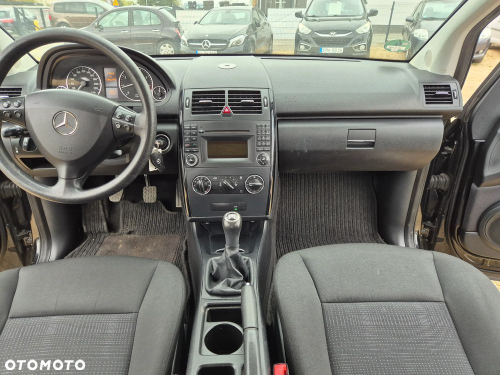 Mercedes-Benz Klasa A 160 BlueEFFICIENCY Elegance - 9