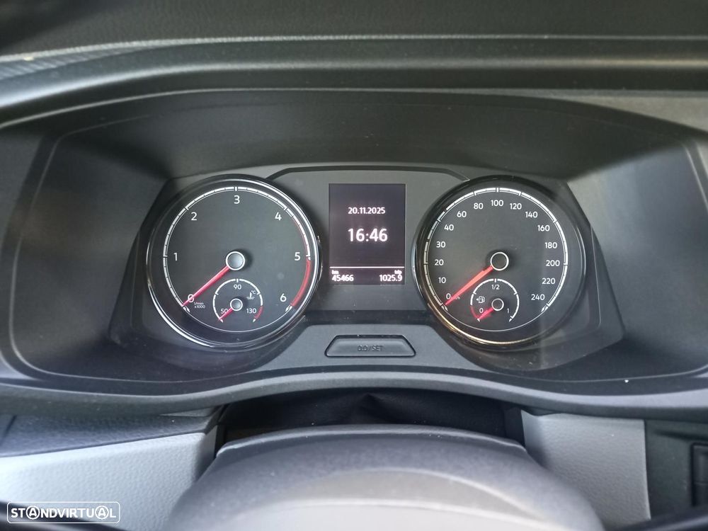 VW Transporter 2.0 TDI 110cv LWB 9 lugares BUSINESS - 16