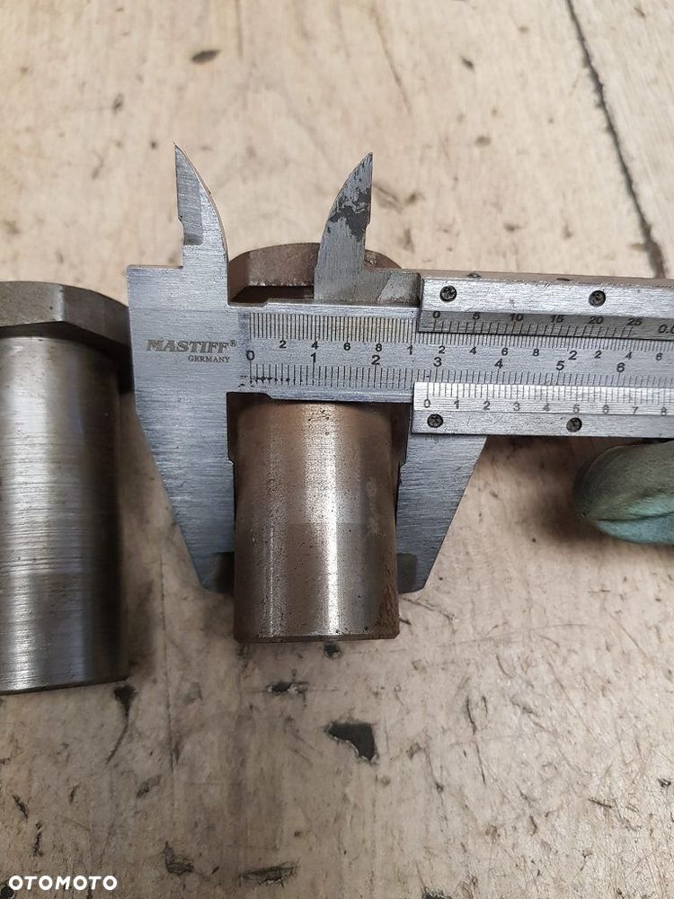 Nakrętka na wał Harley Davidson 40392-91 - 8