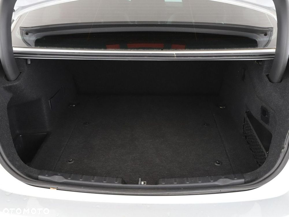 BMW Seria 3 330e iPerformance Luxury Line - 21