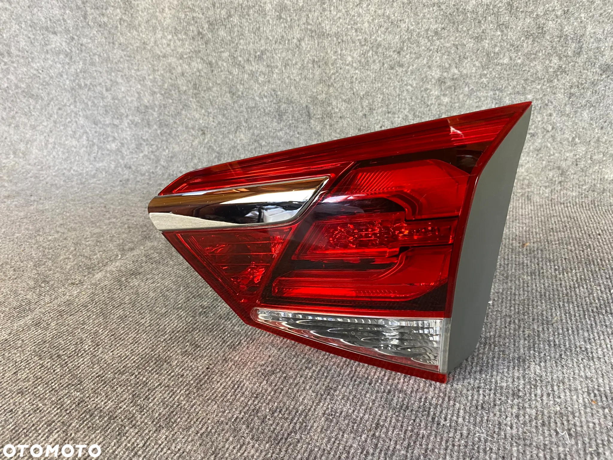 LAMPY TYLNE TYŁ L+P NA KLAPE - HYUNDAI I40 I KOMBI LIFT 14-18 - 17