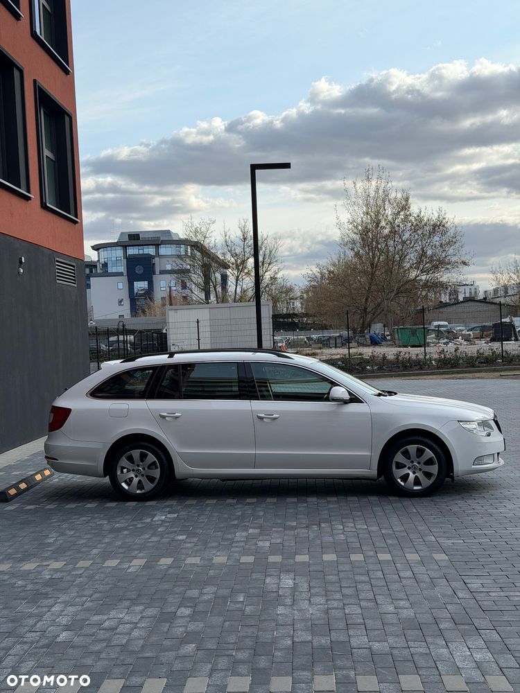 Skoda Superb 1.8 TSI DSG Comfort - 5