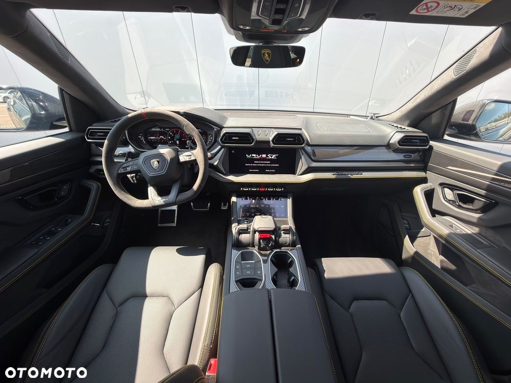 Lamborghini Urus - 24