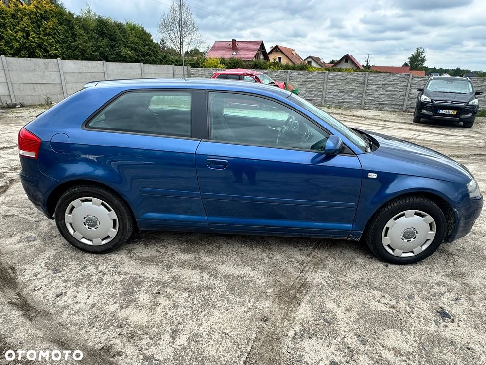 Audi A3 Sportback 1.6 Ambiente - 9