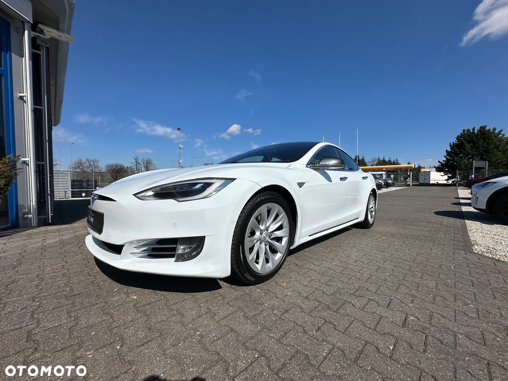Tesla Model S 90 D - 3