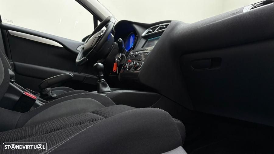 Citroën C4 BlueHDi 120 Stop&Start Shine - 33