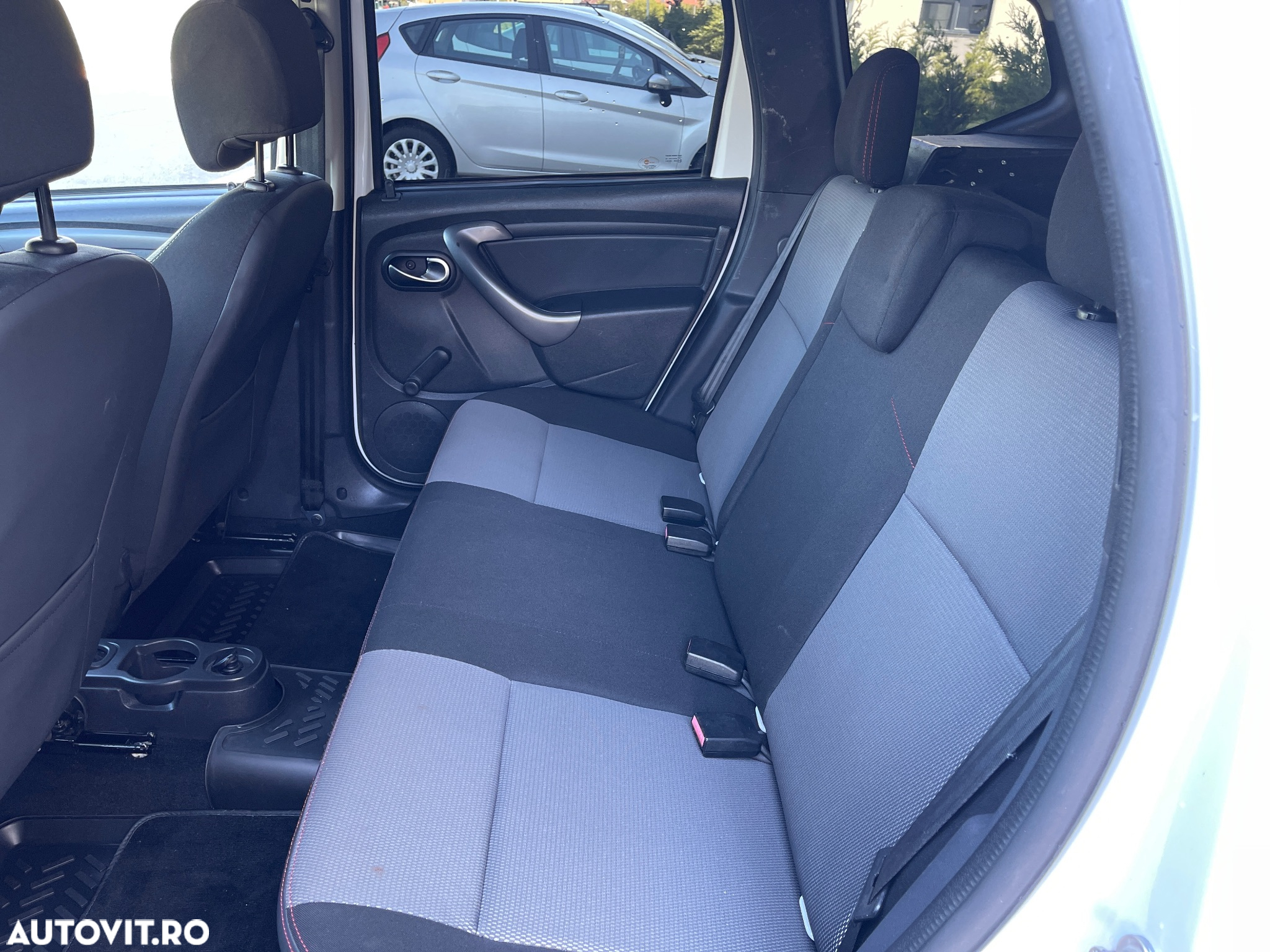 Dacia Duster 1.5 dCi 4WD Prestige jante 16" - 12