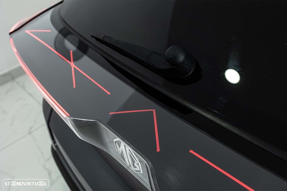 MG MG4 64 kWh Luxury - 8