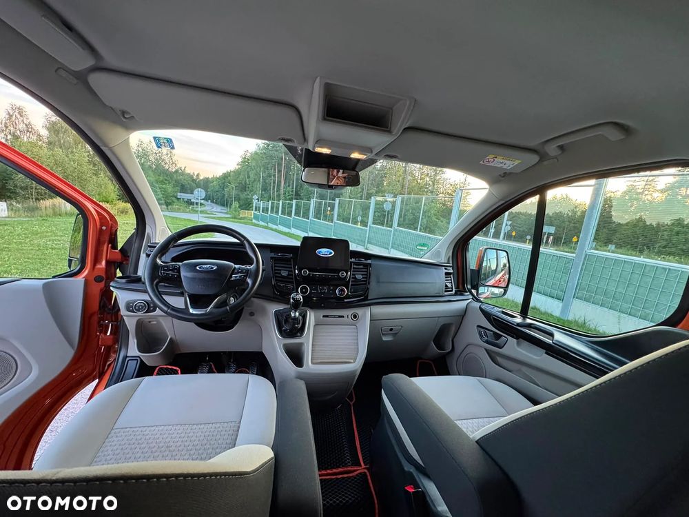 Ford Tourneo Custom - 6