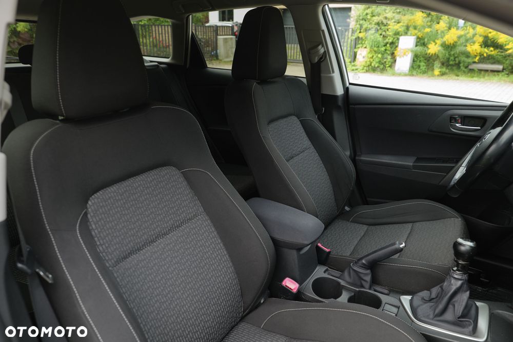 Toyota Auris - 8