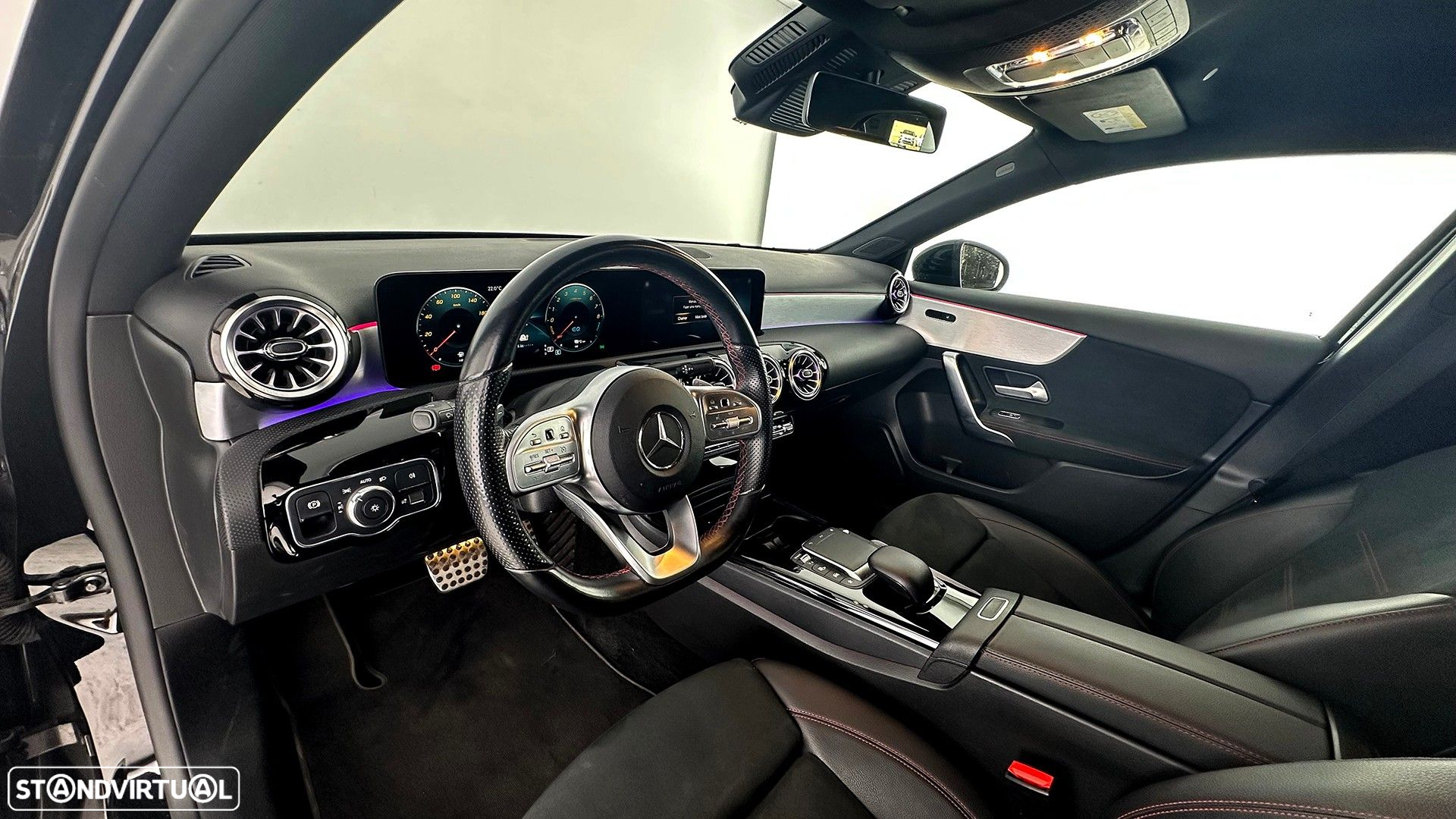 Mercedes-Benz A 250 Limousine e AMG Line - 25