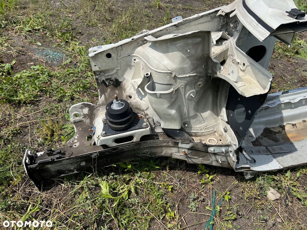 audi a1 8x 3d ćwiartka próg podłużnica słupek prawy przód strefa zgniotu - 5