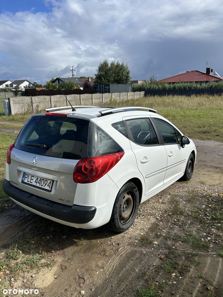 Peugeot 207 - 3