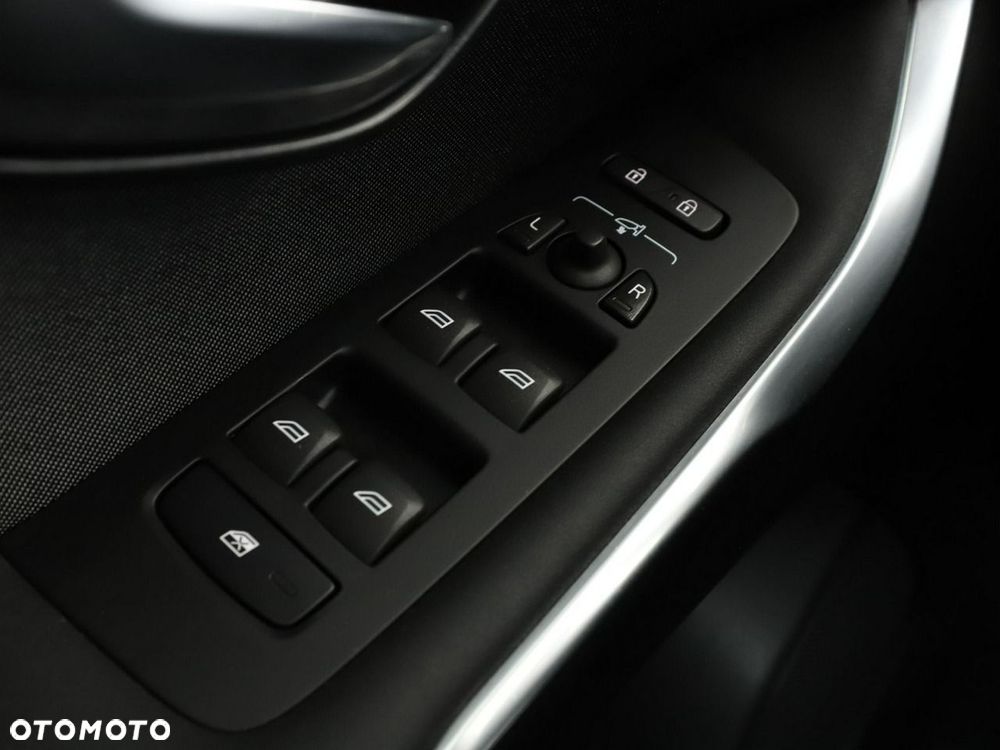 Volvo V40 Cross Country D3 - 32