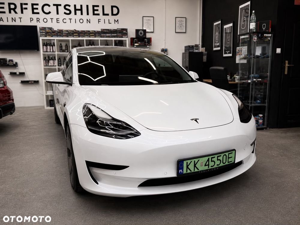 Tesla Model 3 Standard Range Plus - 1