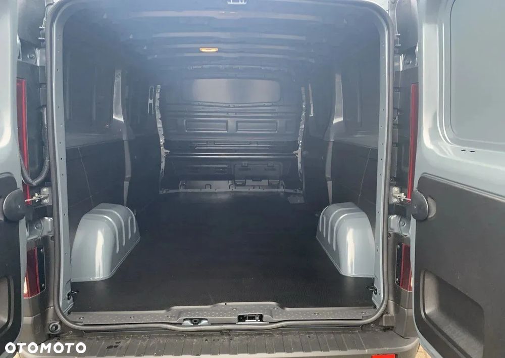 Renault Trafic Furgon L2H1 130KM - 11