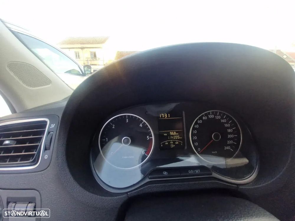 VW Polo 1.6 TDI Conforline DSG - 5