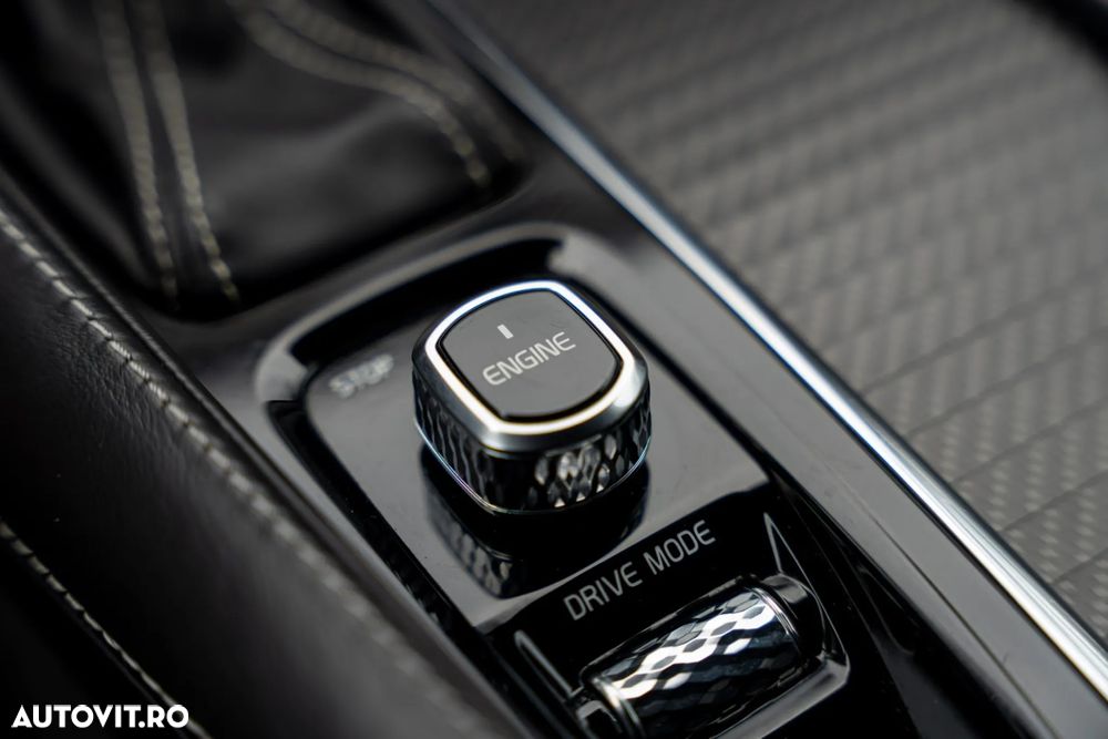 Volvo XC 90 D5 AWD Geartronic RDesign - 40