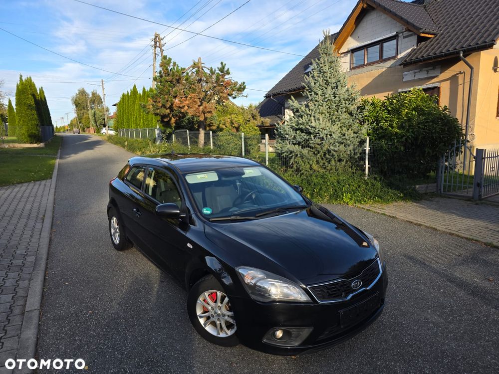 Kia ProCeed - 34