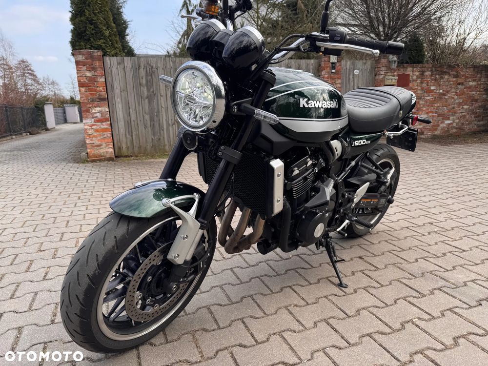 Kawasaki Z 900 RS - 11