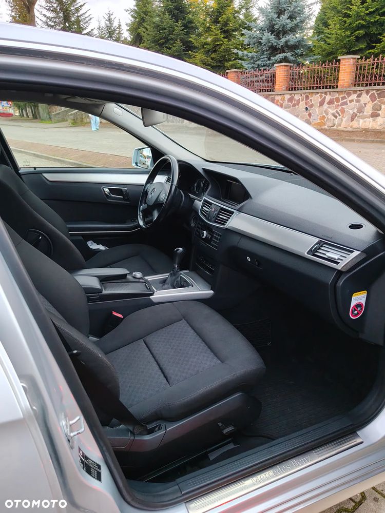 Mercedes-Benz Klasa E 200 CDI BlueEff - 12