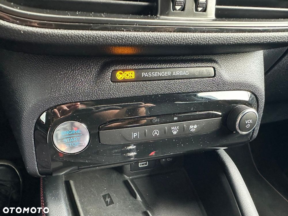 Ford Kuga 1.5 EcoBoost FWD ST-Line - 23