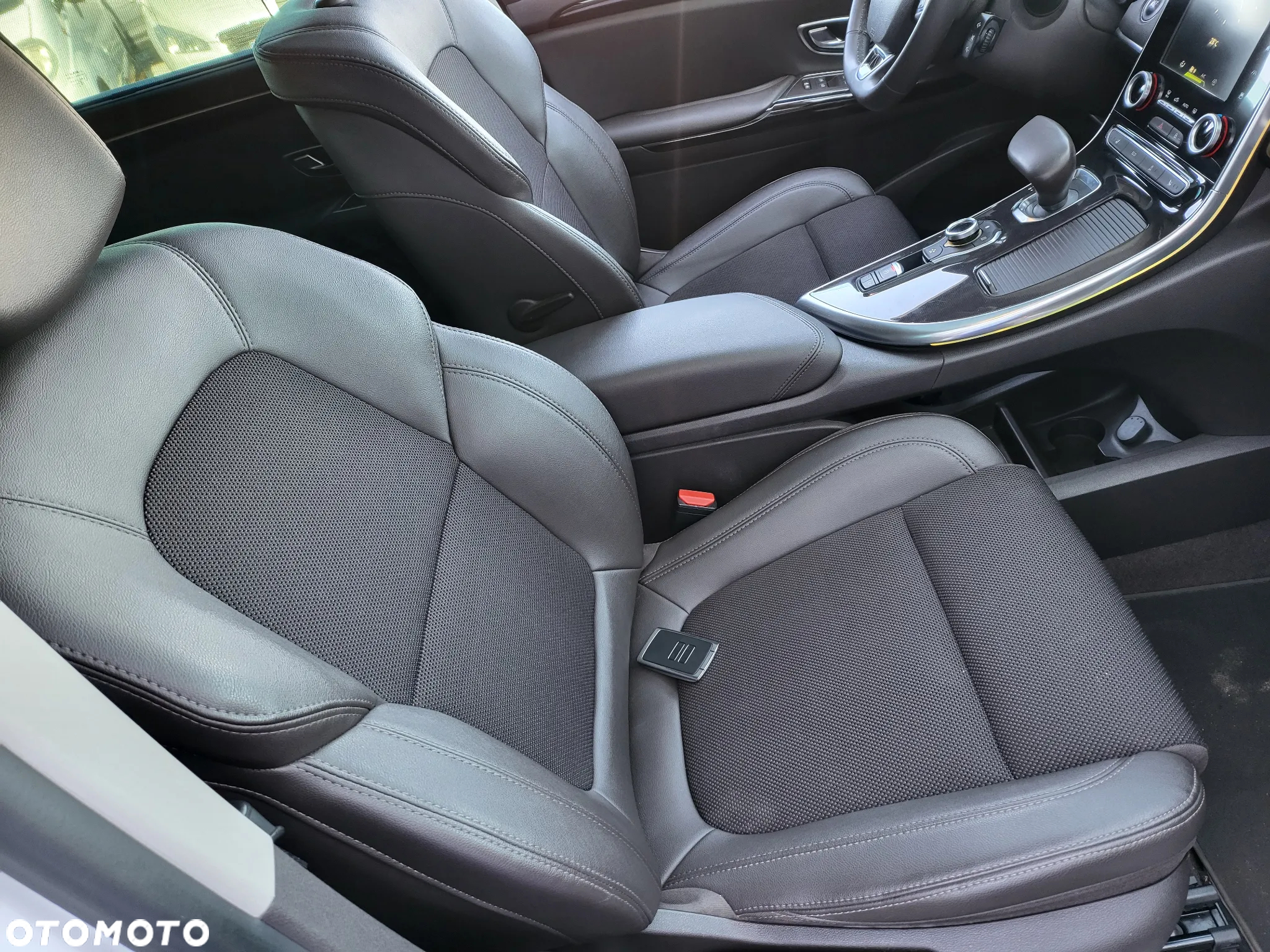 Renault Espace Energy dCi 160 EDC Intens - 17