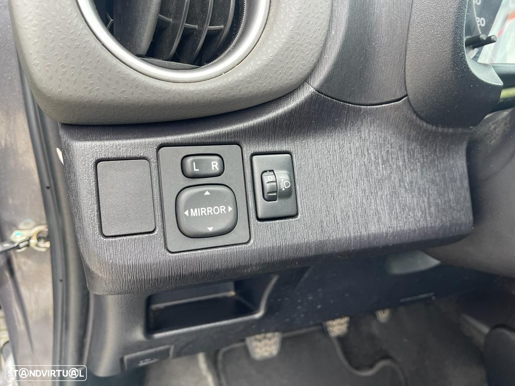 Toyota Yaris 1.0 VVT-i Comfort - 28