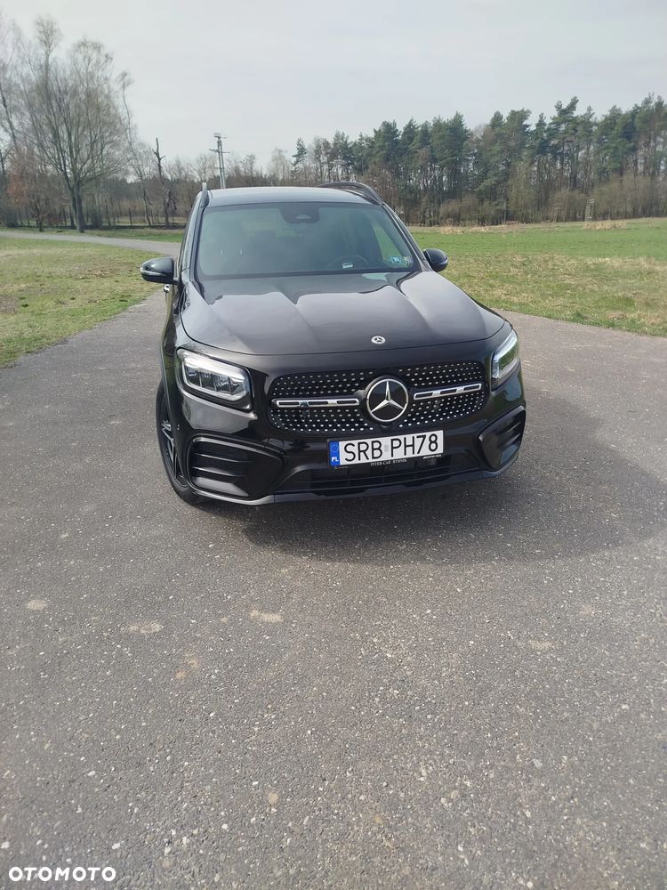 Mercedes-Benz GLB - 1