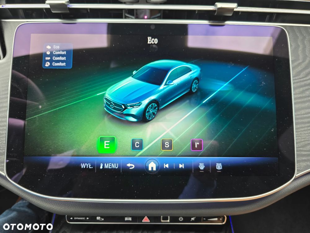 Mercedes-Benz Klasa E 220 d mHEV 4-Matic AMG 9G-Tronic - 27
