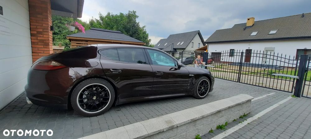 Porsche Panamera 4S - 5