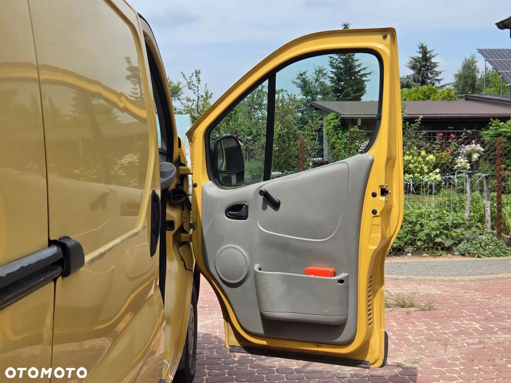 Renault Trafic - 18