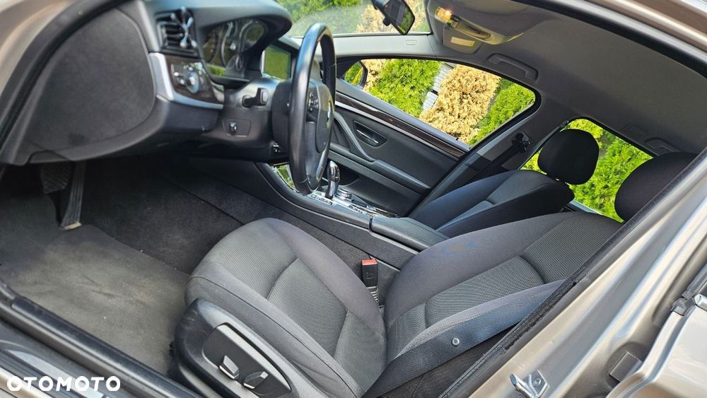 BMW Seria 5 520d - 13