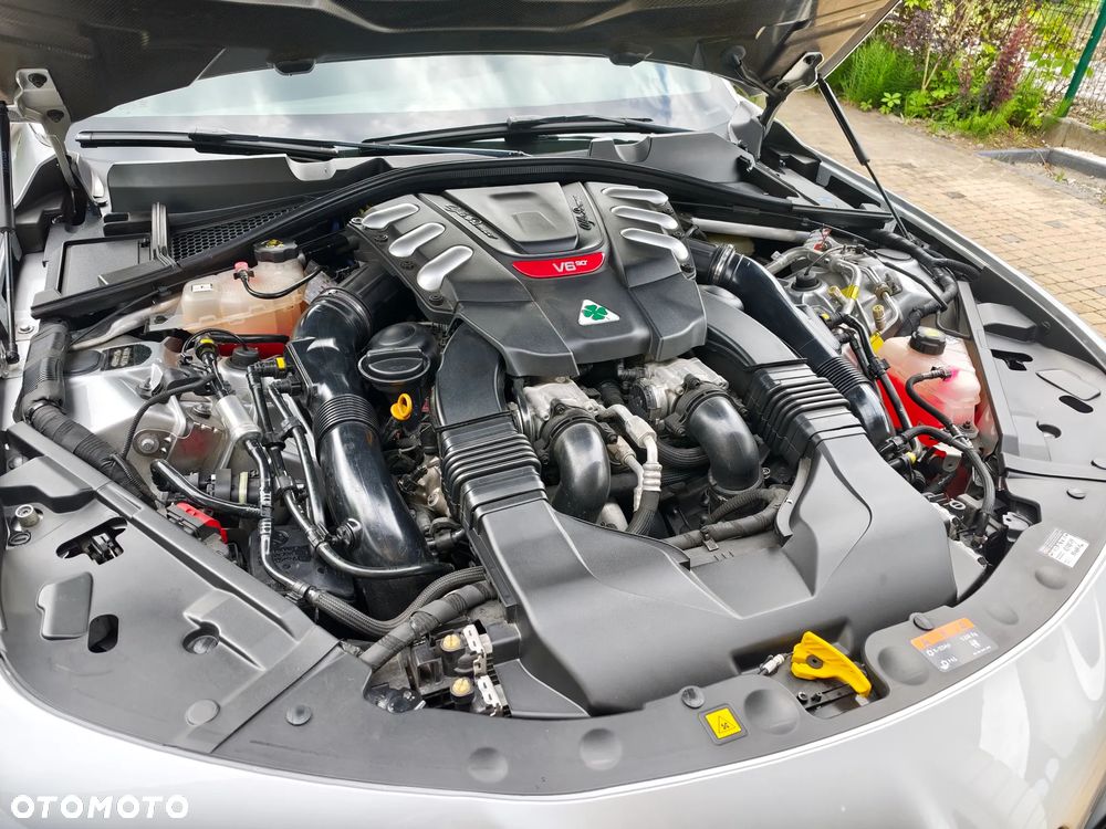Alfa Romeo Giulia 2.9 V6 Bi-Turbo AT8 Quadrifoglio - 13