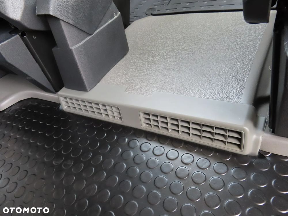 Volkswagen Crafter 35 BiTDI 2.0 177 KM AUTOMAT 6-Cio Os.+ 1036 Kg Ładowność MIXTO Indywidualna Zabudowa VIP, L2H1 Furgon Blaszak, 5905 mm Dł, FULL LED, DRZWI PRZESUWNE Z OBU STRON, HAK 3000 Kg, Rozstaw Osi 3665 mm, Stan Wizualny I Techniczny NOWY Tak Jak Z Taśmy Produkcyjnej Gotowy Dostępny OKAZJA POLECAM - 27