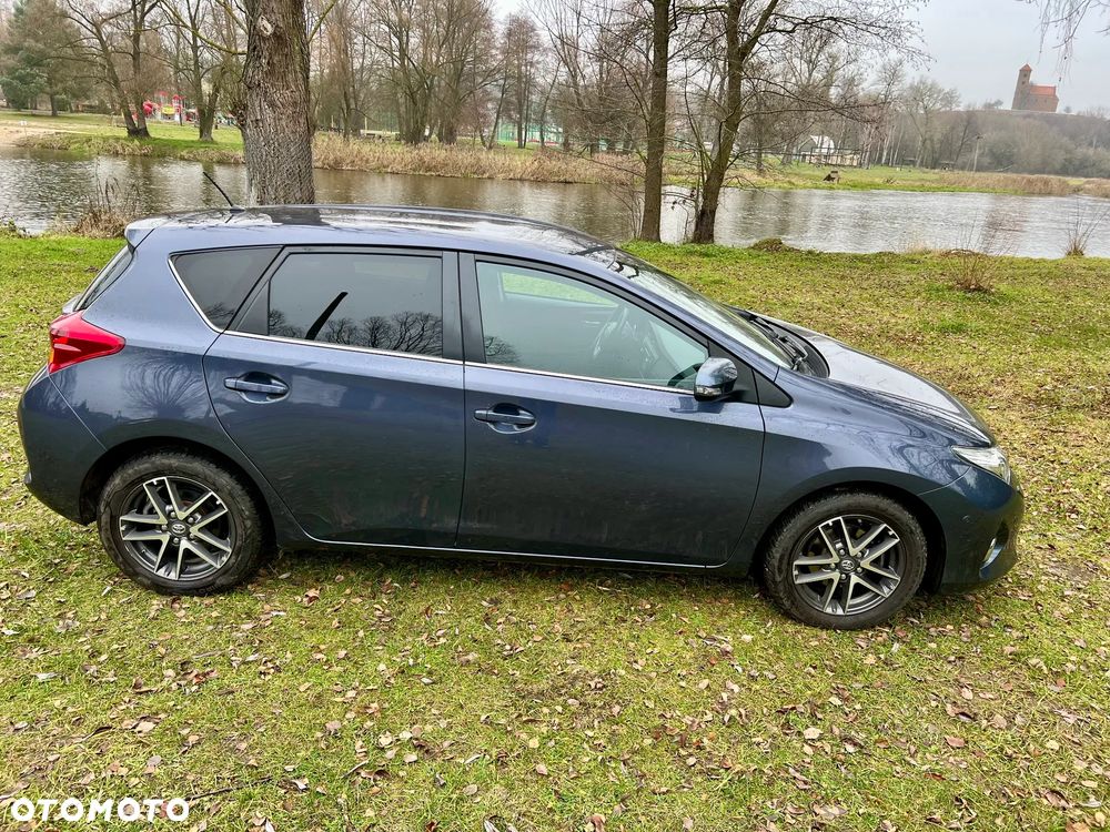 Toyota Auris 1.6 Valvematic Multidrive S Executive - 8