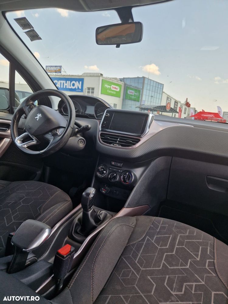 Peugeot 2008 - 5