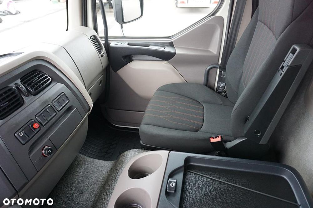 DAF / LF / 290 / E 6 / FIRANKA + WINDA / ŁAD. 9 970 KG / 19 PALET - 38